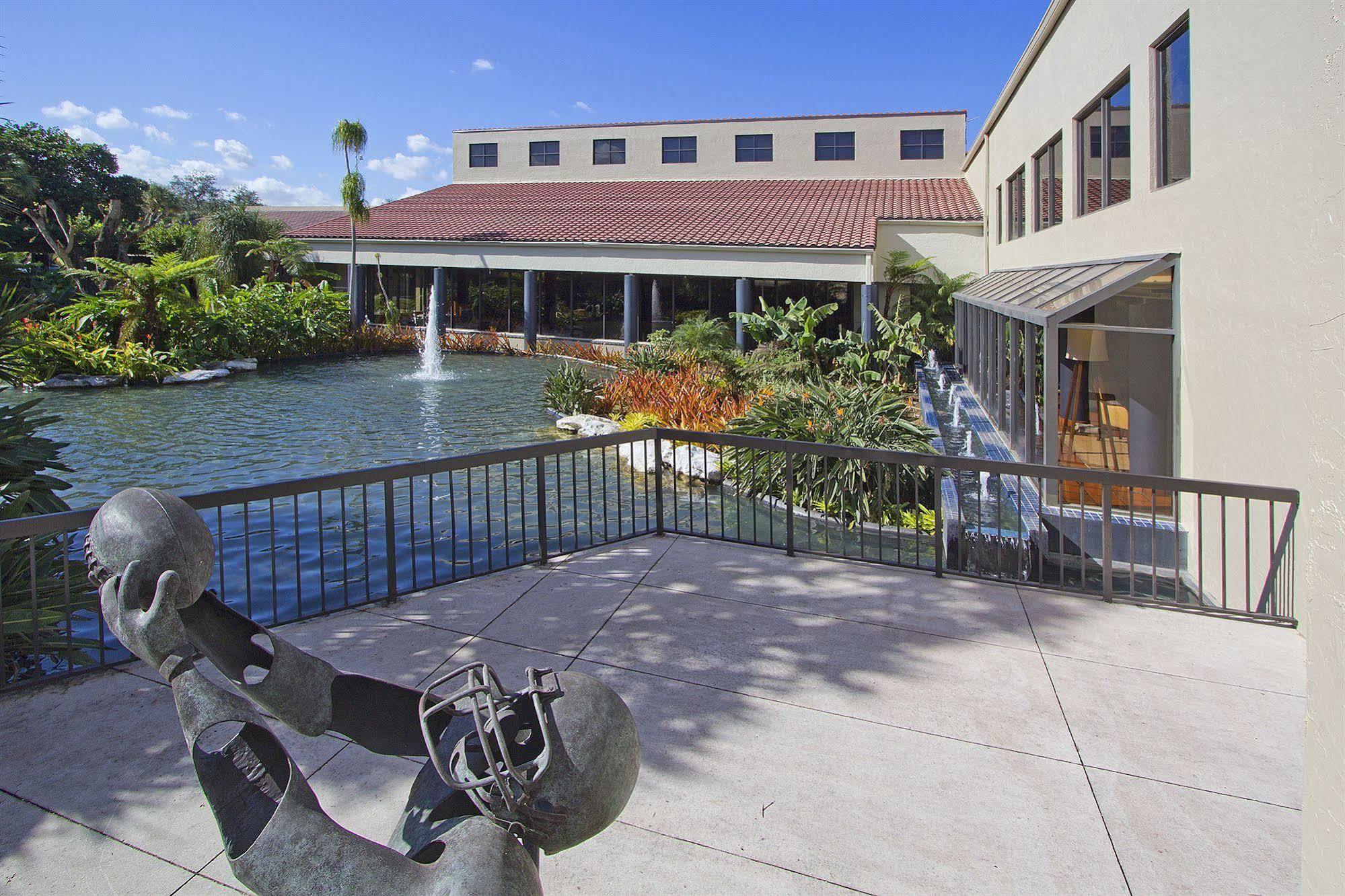 Miami Lakes Hotel Экстерьер фото
